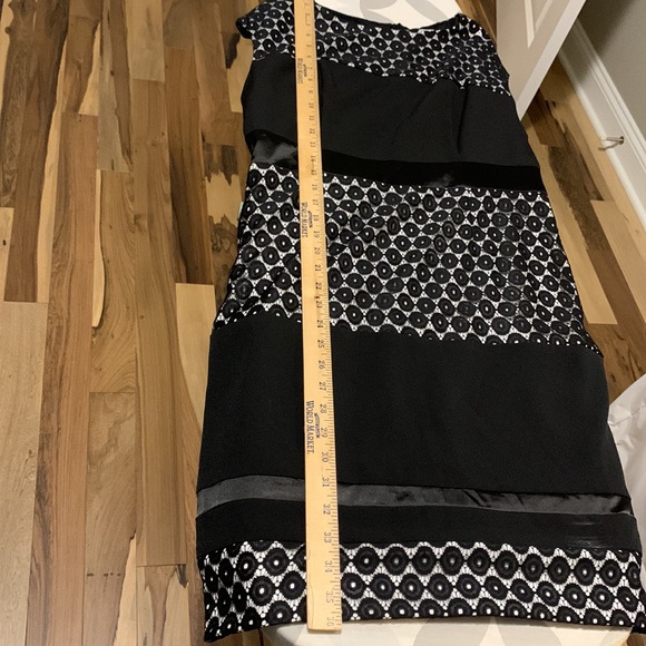 Studio One New York Mixed Media Lace Embroidered Sheath Dress Size 10 - Black - Picture 6 of 6